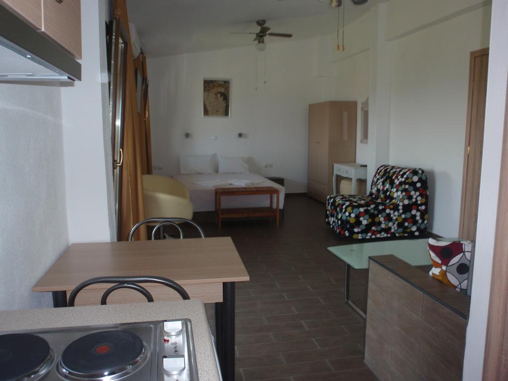 Petrouda'S Apartments Samothraki Luaran gambar