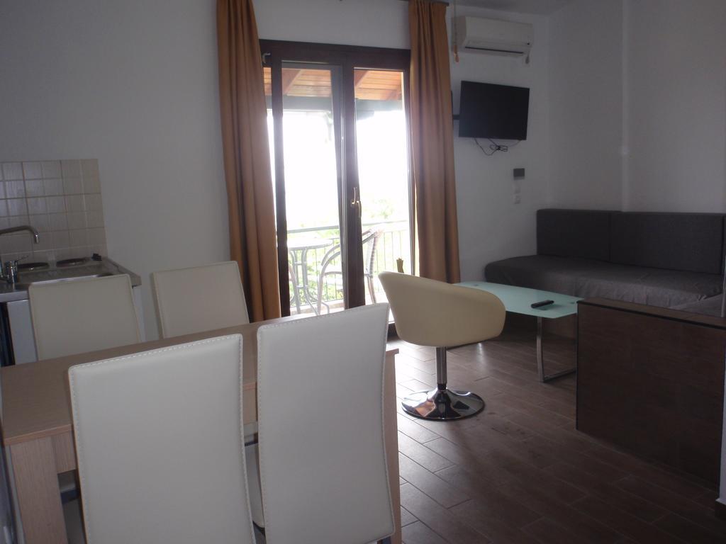 Petrouda'S Apartments Samothraki Luaran gambar
