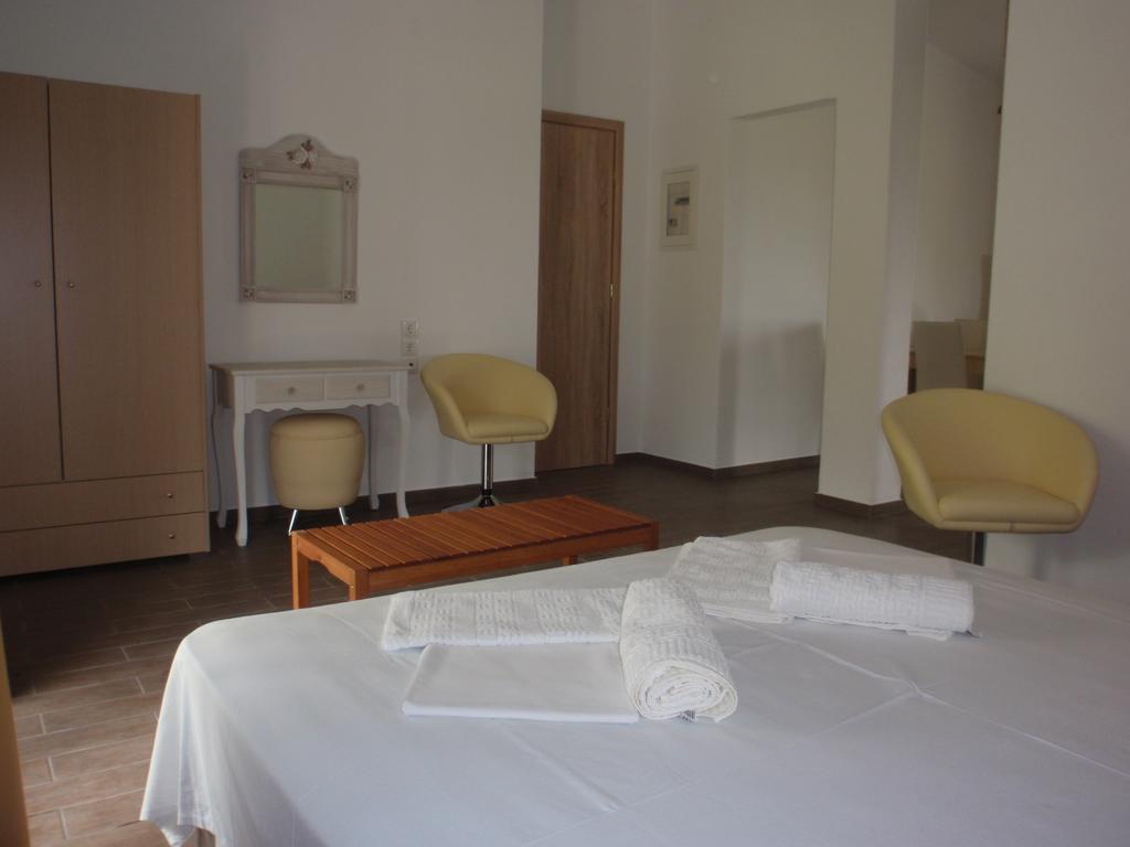 Petrouda'S Apartments Samothraki Luaran gambar